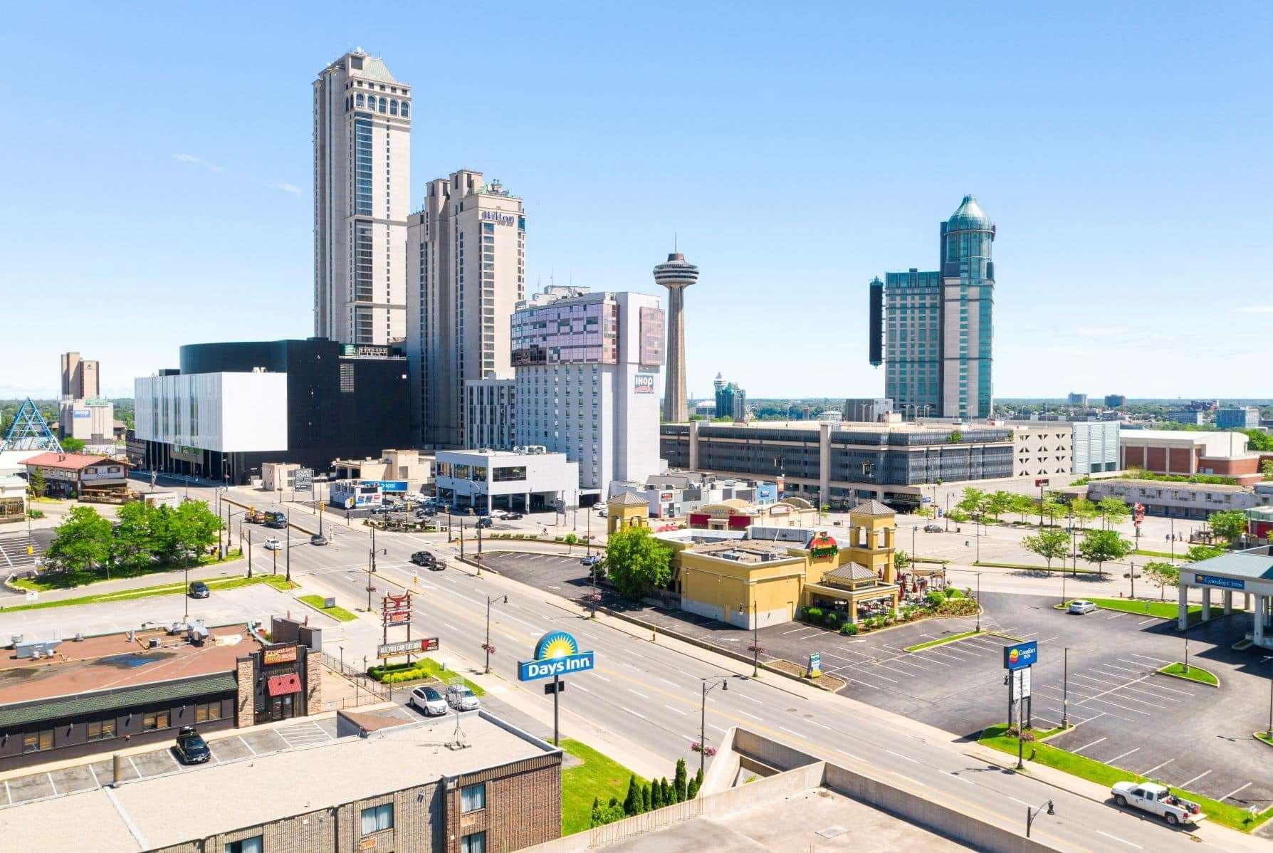 Days By Wyndham Fallsview Hotel 3*
